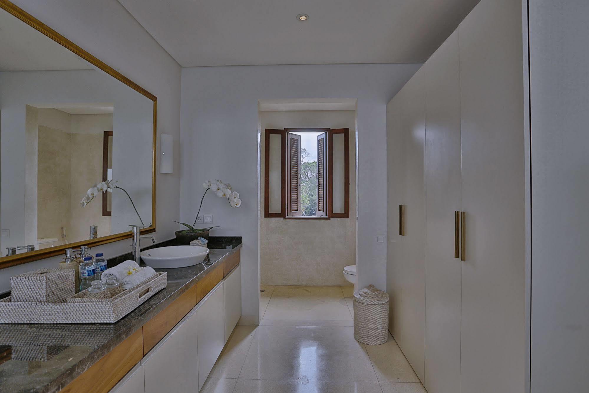 Villa Nikara Kuta Lombok Buitenkant foto