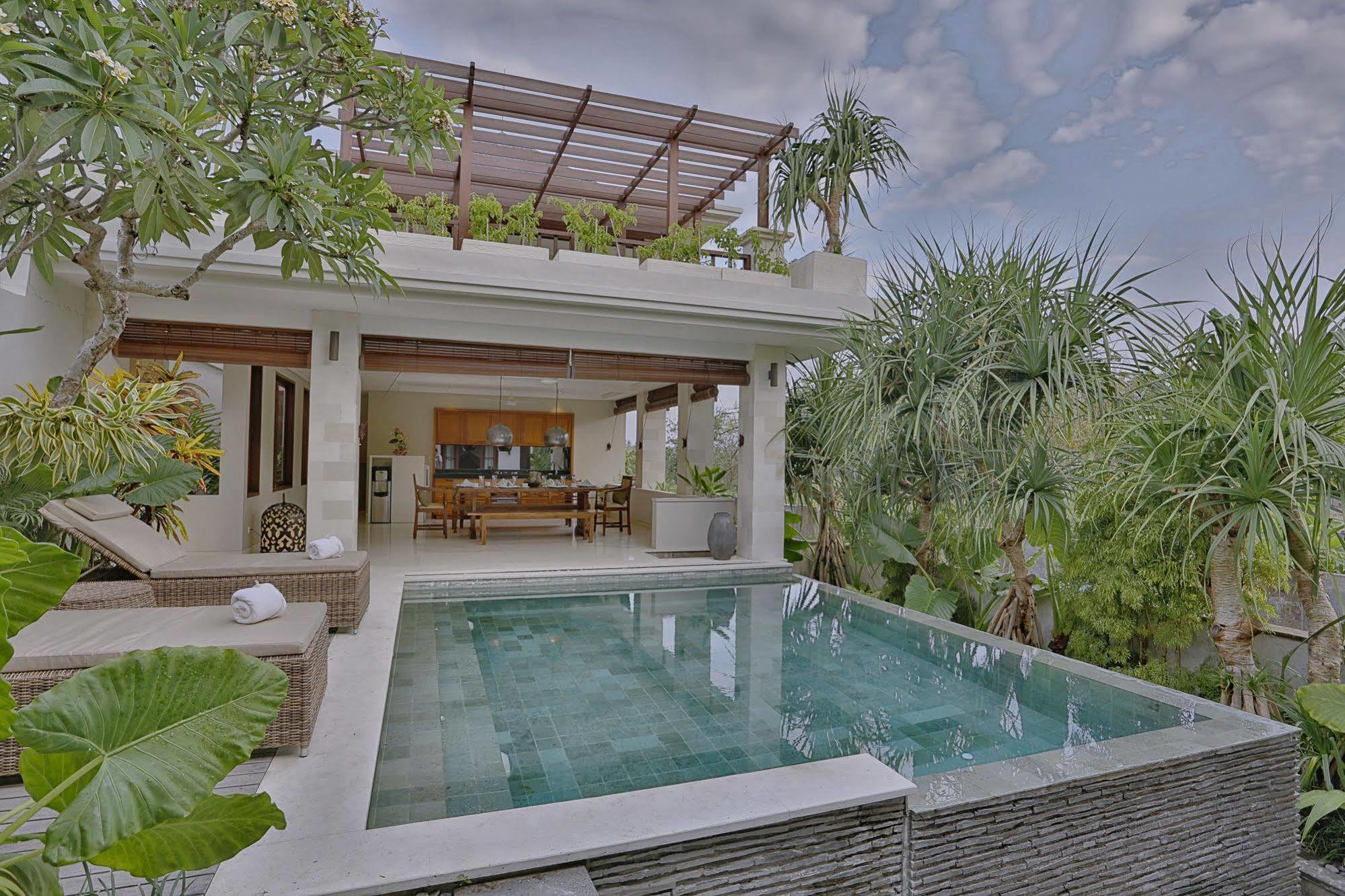 Villa Nikara Kuta Lombok Buitenkant foto