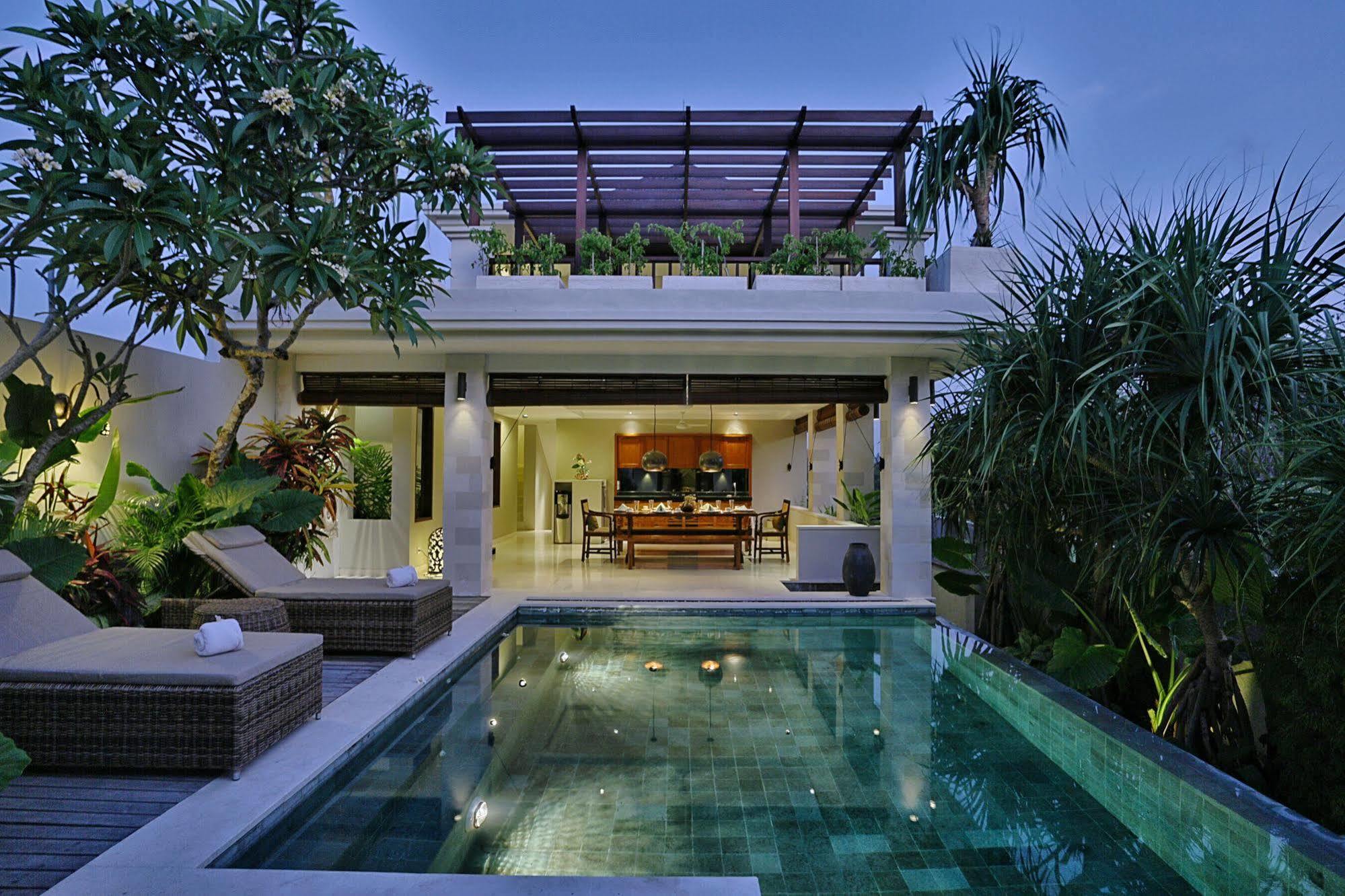 Villa Nikara Kuta Lombok Buitenkant foto